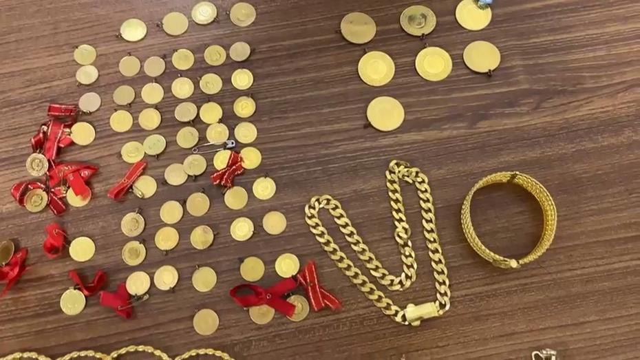 Apartmanın Önünde Bulunan Değerli Eşya Sahibine Ulaştırıldı