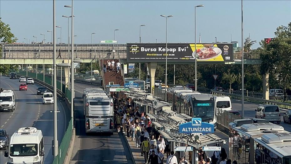 İstanbul'da 15 Temmuz Anma Etkinliği Nedeniyle Metrobüs ve Trafik Düzenlemeleri Yapılacak