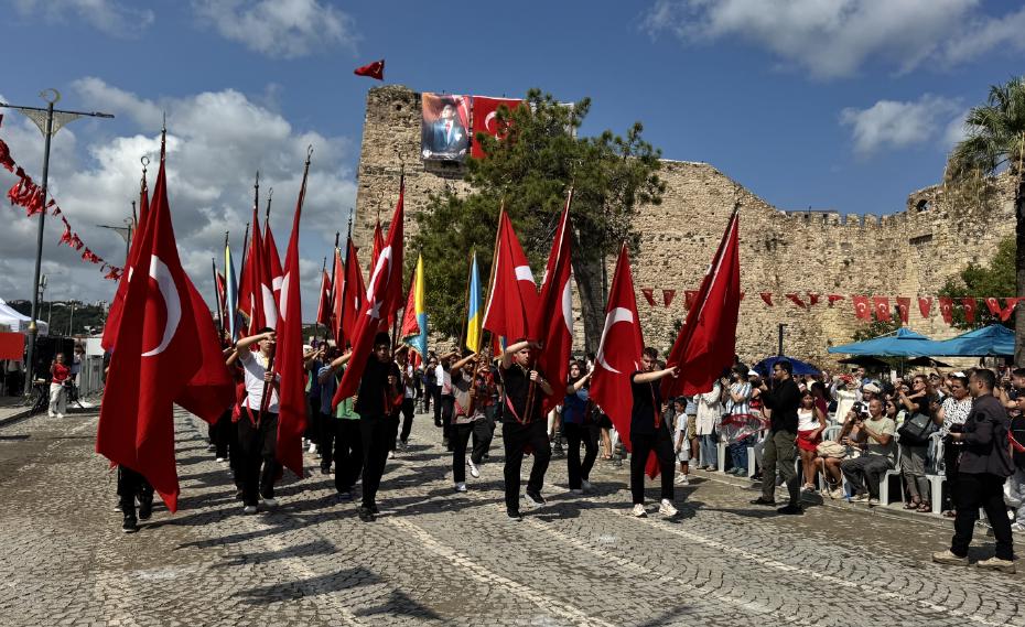 Siyasilerden 30 Ağustos Zafer Bayramı Mesajları ve Anlamlı Duygular