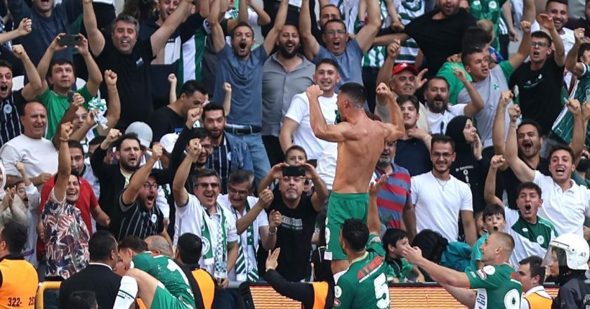 Aleksic'ten 3 sayılık öpücük! Konyaspor, Eyüpspor'u 2-1 mağlup etti