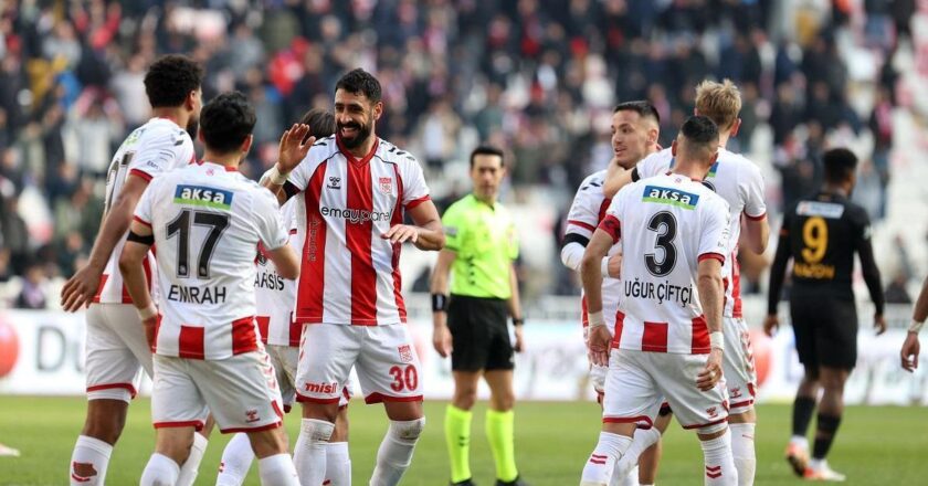 Son dakika spor haberleri | Sivas’ta 7 golle muhteşem maç! Sivasspor-Kayserispor 5-2