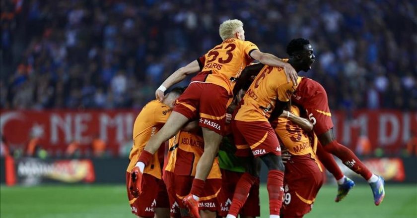 Galatasaray’da 5. yıldız için sahada: İşte Okan Buruk’un 11’i