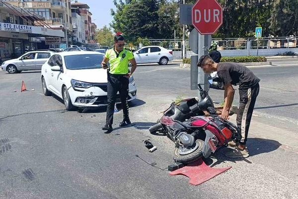 Otomobil ile elektrikli motosiklet çarpıştı: 1 yaralı
