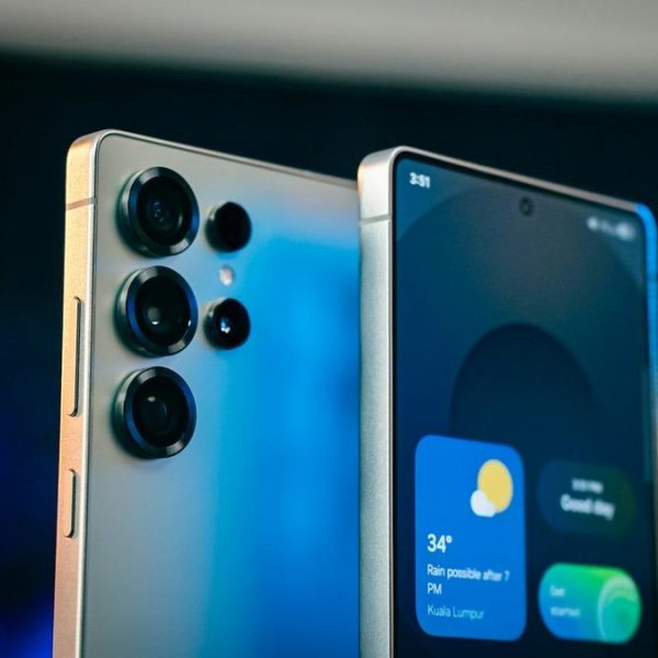 Galaxy S26 Ultra ile ilgili sürpriz gelişme: Ekranı beklediğiniz gibi olmayacak