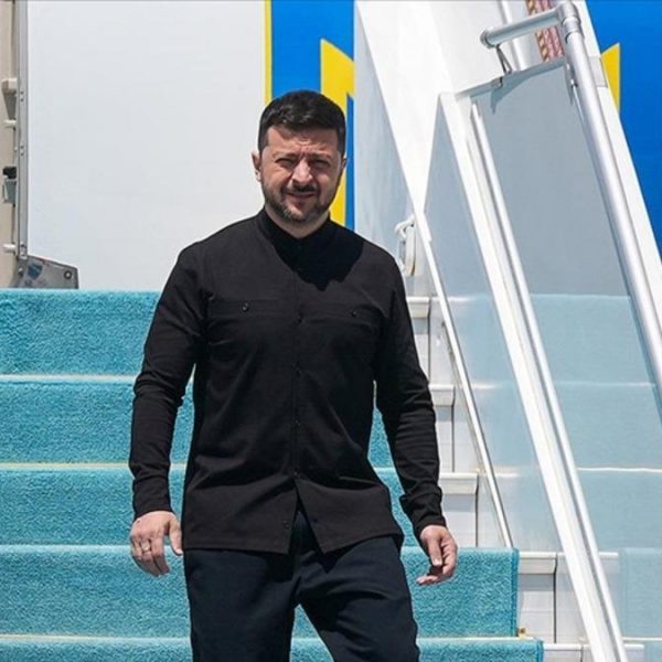 Zelenskiy barış müzakereleri için İstanbul’a geliyor