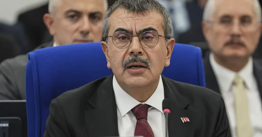 Çocuğunu özel okula gönderen Yusuf Tekin kendini böyle savundu: ‘Benim tercih özgürlüğüm’ – Son Dakika Siyaset Haberleri