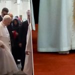 Papa, Sultanahmet Camii’nde: Ayakkabılarıyla Göz Doldurdu